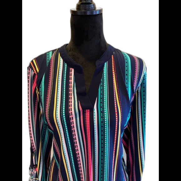 Cato Est 1946 Blouse Size 14 16W Top V Neck Green Pink 3/4 Sleeves  Hi Low Hem - Picture 1 of 10